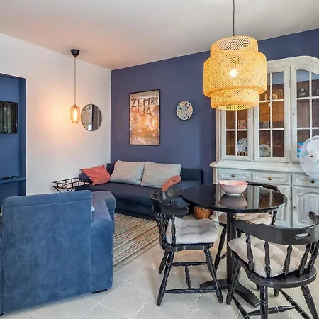 Mendula Apartament *